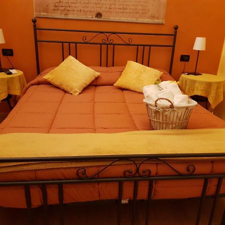 Ghiro Ghiotto Bed and Breakfast Pietra Ligure Eksteriør billede