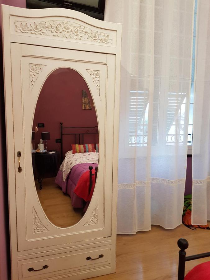 Ghiro Ghiotto Bed and Breakfast Pietra Ligure Eksteriør billede