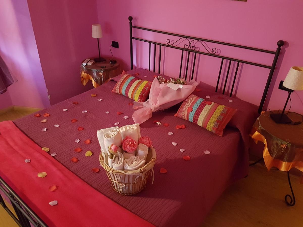 Ghiro Ghiotto Bed and Breakfast Pietra Ligure Eksteriør billede